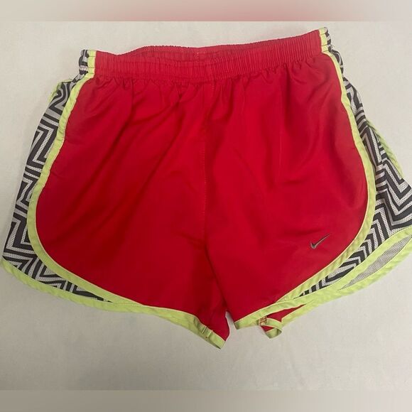 Nike Dri-fit Cherry Red Lined Running Shorts High Rise, w/draw string tie Size S - Picture 2 of 5